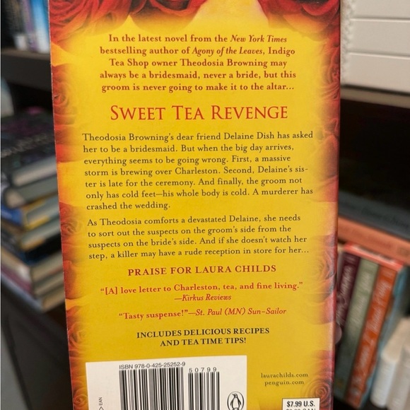 Paperback book bundle - Picture 9 of 9